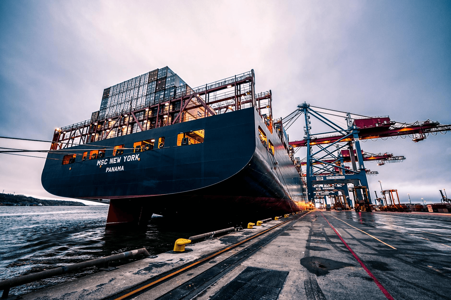 Logistics industry — Insightlix AI and data solutions